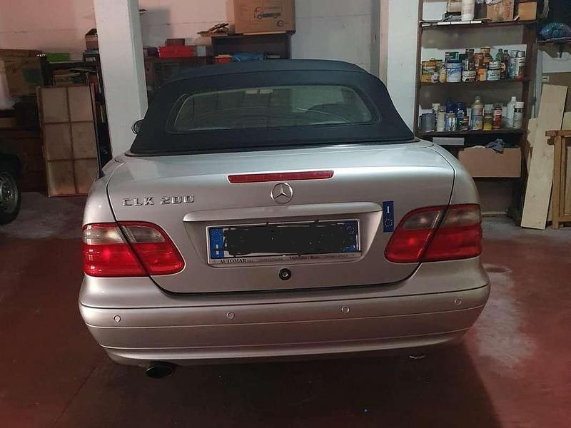 Usata Mercedes CLK200 Elegance 136 CV (100 kW) 2000 Argento Cabrio