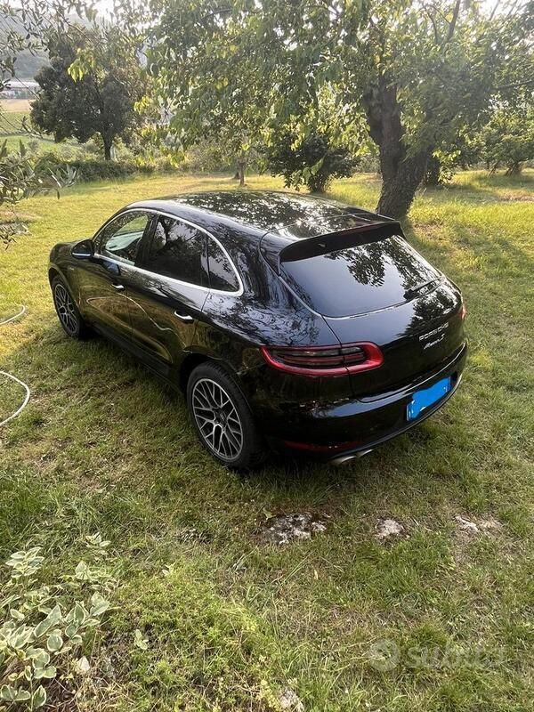 Usata 2016 Porsche Macan SUV | 31.000 € (Super prezzo) - Immagine 1/2