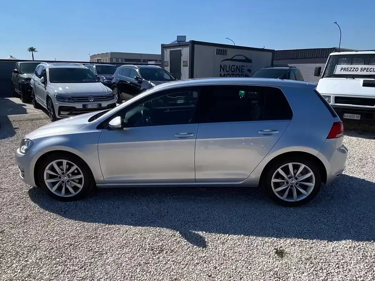 Używany VW Golf VII Highline 110 KM (80 kW) 2015 Szary Sedan/Limuzyna