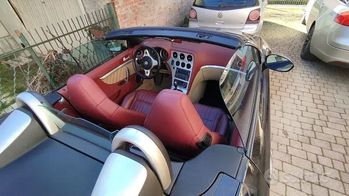 Usata Alfa Romeo Spider 210 CV (154 kW) 2007 Nero Cabrio