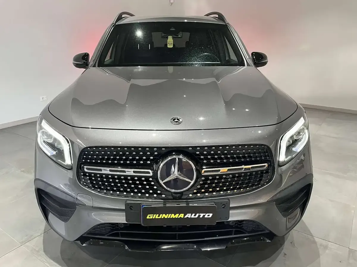 Usata Mercedes GLB200 Premium 150 CV (110 kW) 2021 Grigio SUV
