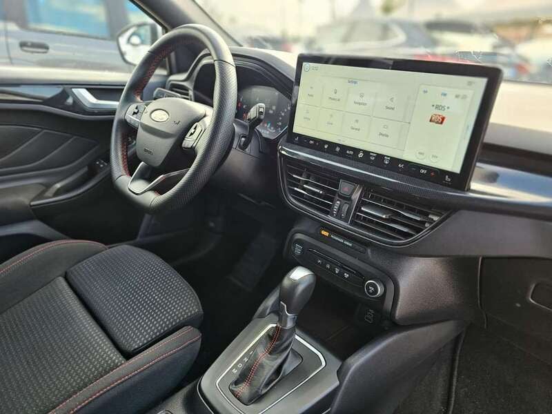 Begagnad Ford Focus Active 155 HK (114 kW) 2023 Silver Kombi