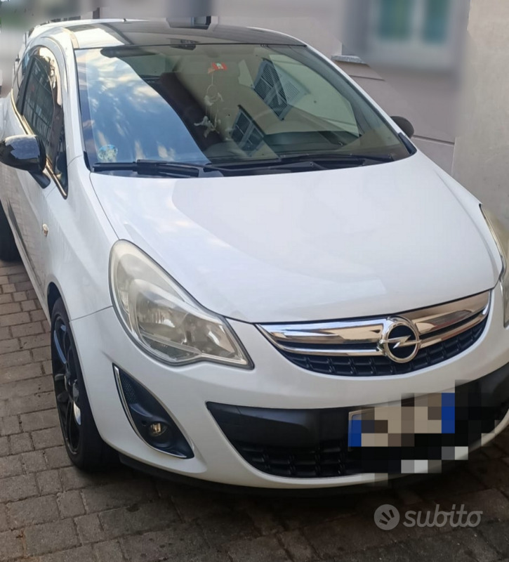 Usato 2011 Opel Corsa 1.2 Diesel 95 CV (4.500 €)