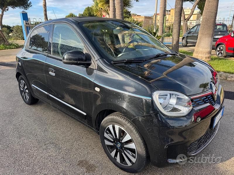 Usata Renault Twingo Vibes 60 kW (82 CV) 2021 Nero Utilitaria
