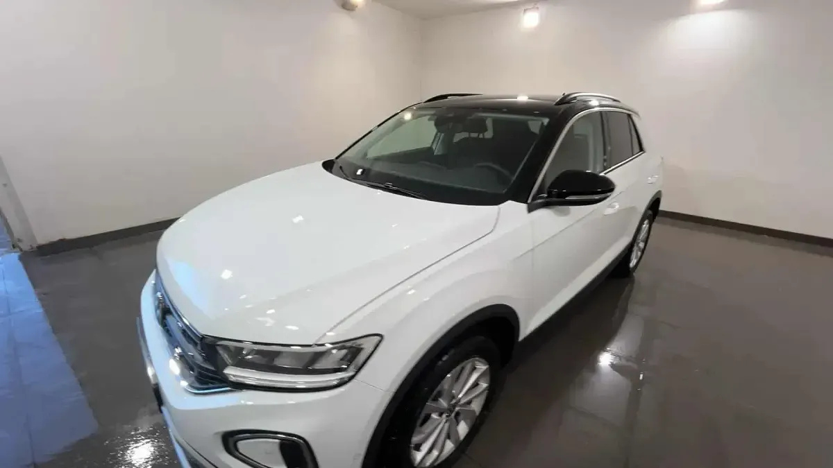 Nuova VW T-Roc Edition 150 CV (110 kW) 2026 0qa1 pure white/nero SUV