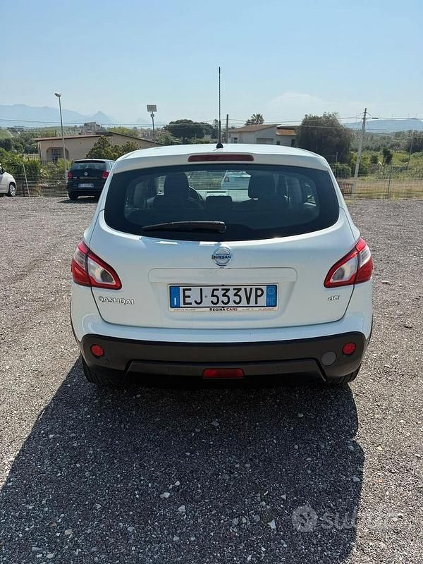 Usata Nissan Qashqai Acenta 150 CV (110 kW) 2011 Bianco SUV