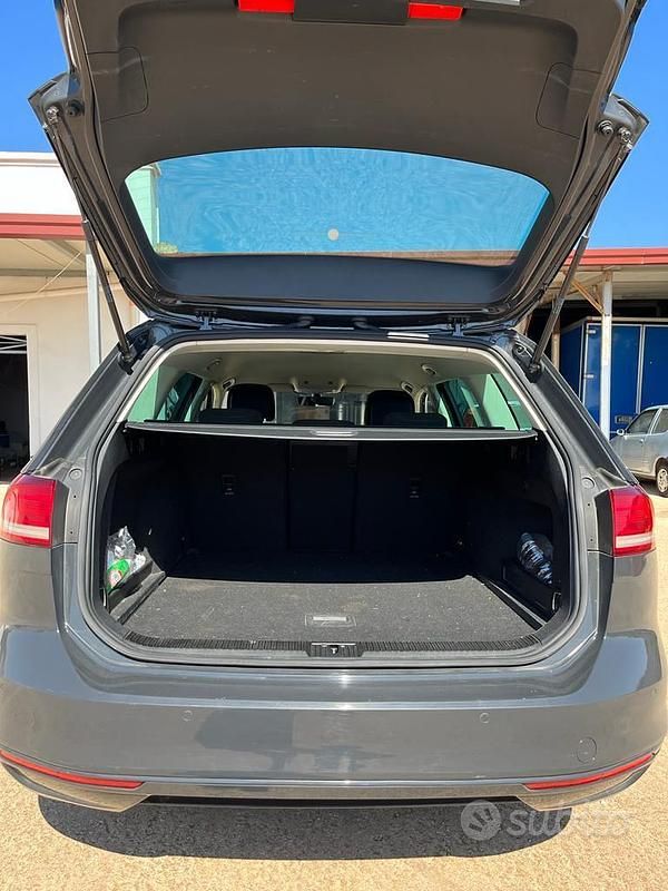 Usata VW Passat Business 150 CV (110 kW) 2015 Grigio Station wagon