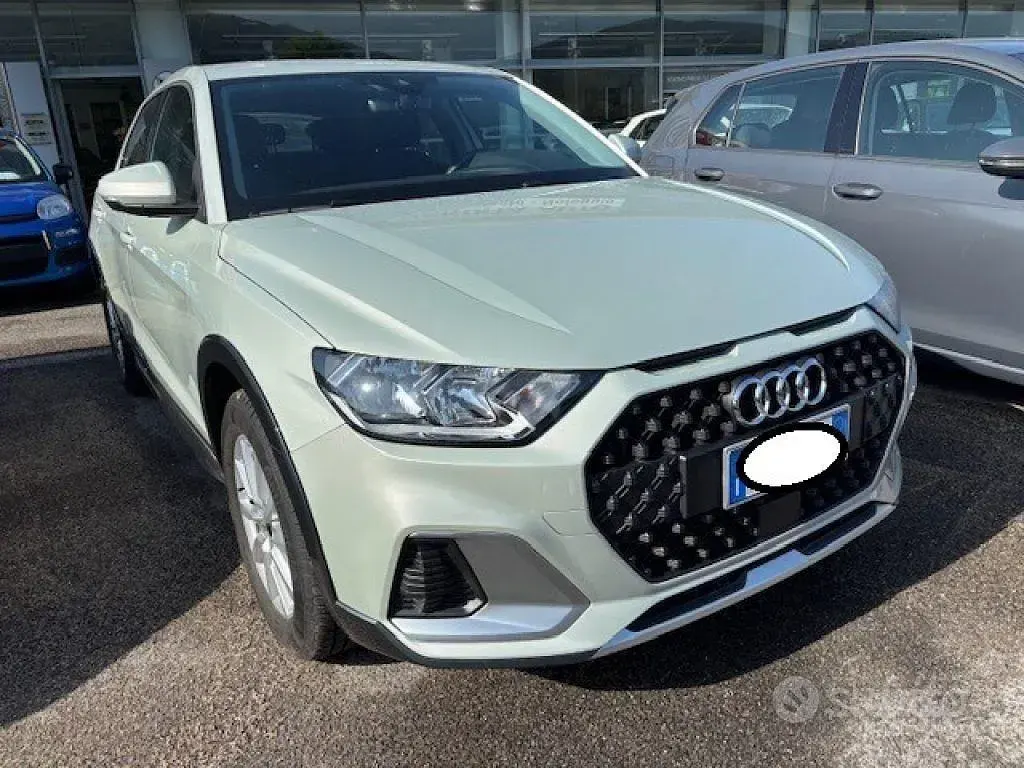 Usata Audi A1 110 CV (80 kW) 2023 Grigio SUV