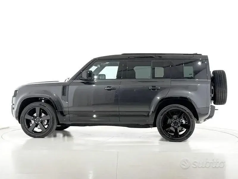 Nuova Land Rover Defender SE Dynamic 248 CV (182 kW) 2026 Grigio SUV