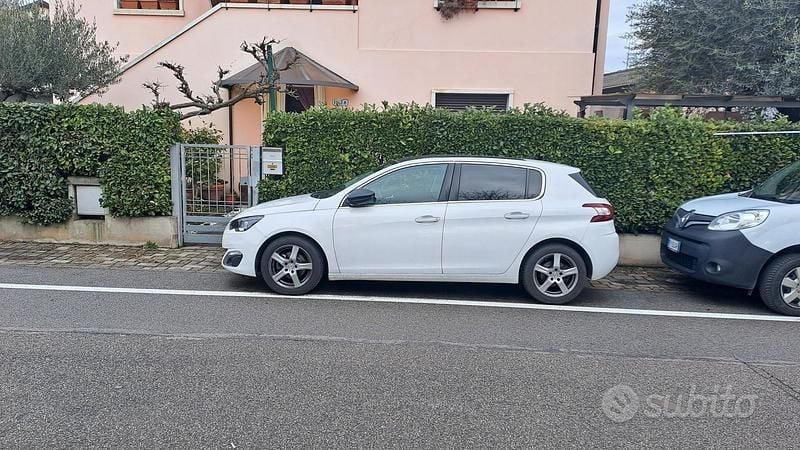 Usata Peugeot 308 116 CV (85 kW) 2015 Bianco Berlina