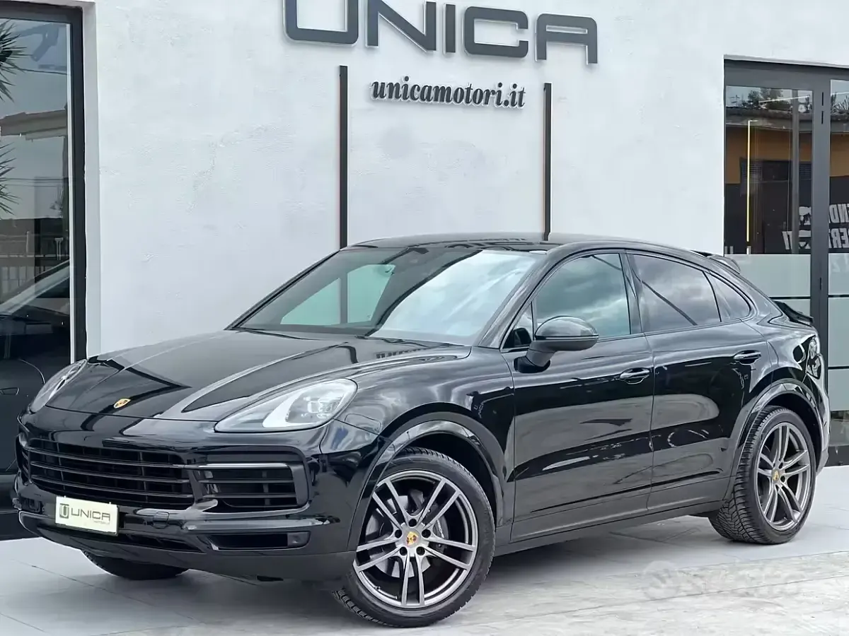 Usata Porsche Cayenne 340 CV (250 kW) 2022 Nero SUV