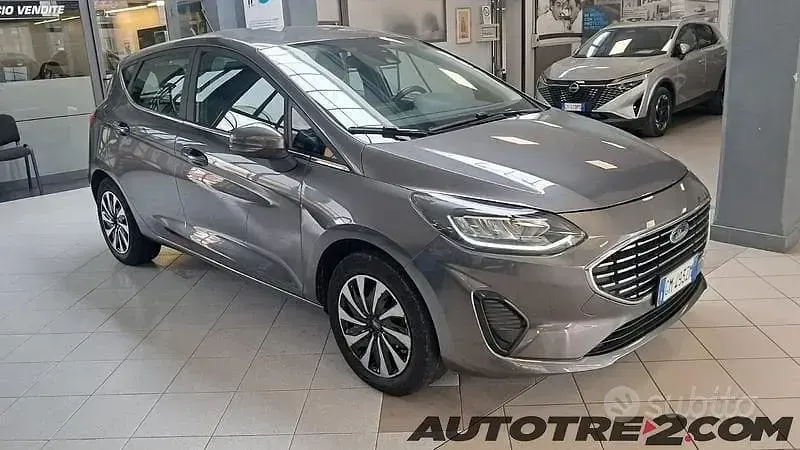 Usata Ford Fiesta Titanium 75 CV (55 kW) 2023 Grigio Utilitaria