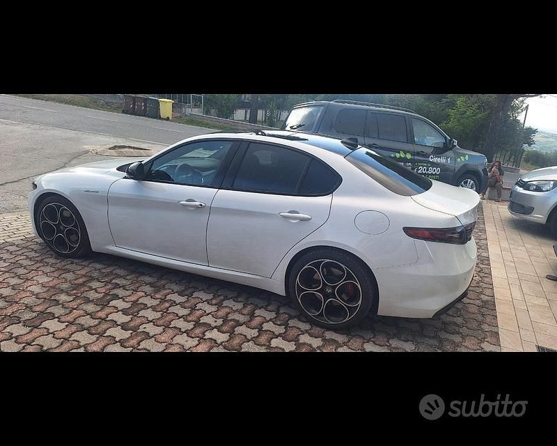 Usata Alfa Romeo Giulia Veloce 160 CV (117 kW) 2024 Bianco(met.) Berlina
