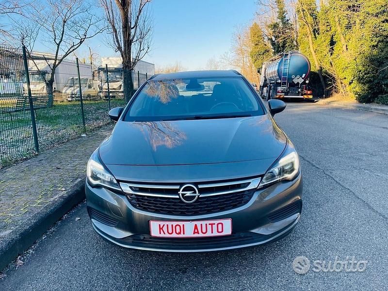 Usata Opel Astra 2019 Nero Berlina