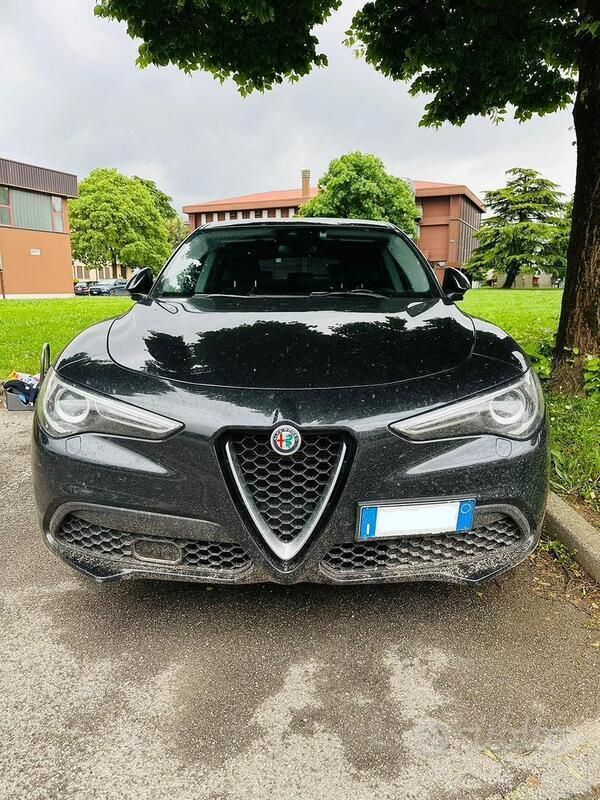 Usata Alfa Romeo Stelvio 200 CV (147 kW) 2020 Nero SUV