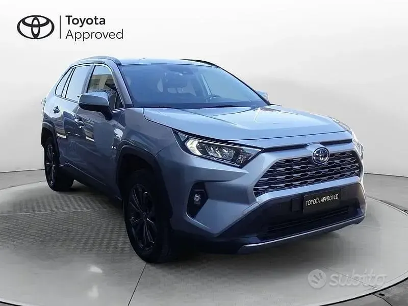 Usata Toyota RAV4 Hybrid 222 CV (163 kW) 2022 Grigio SUV
