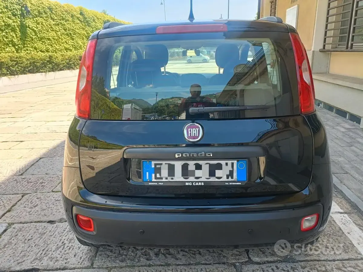 Usata Fiat Panda Lounge 69 CV (50 kW) 2013 Nero Utilitaria