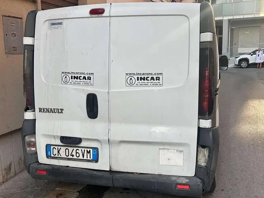 Usata Renault Trafic 120 CV (88 kW) 2004 Monovolume