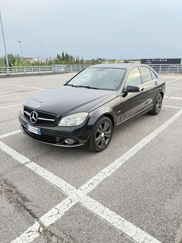 Usata Mercedes C200 Avantgarde 136 CV (100 kW) 2010 Berlina