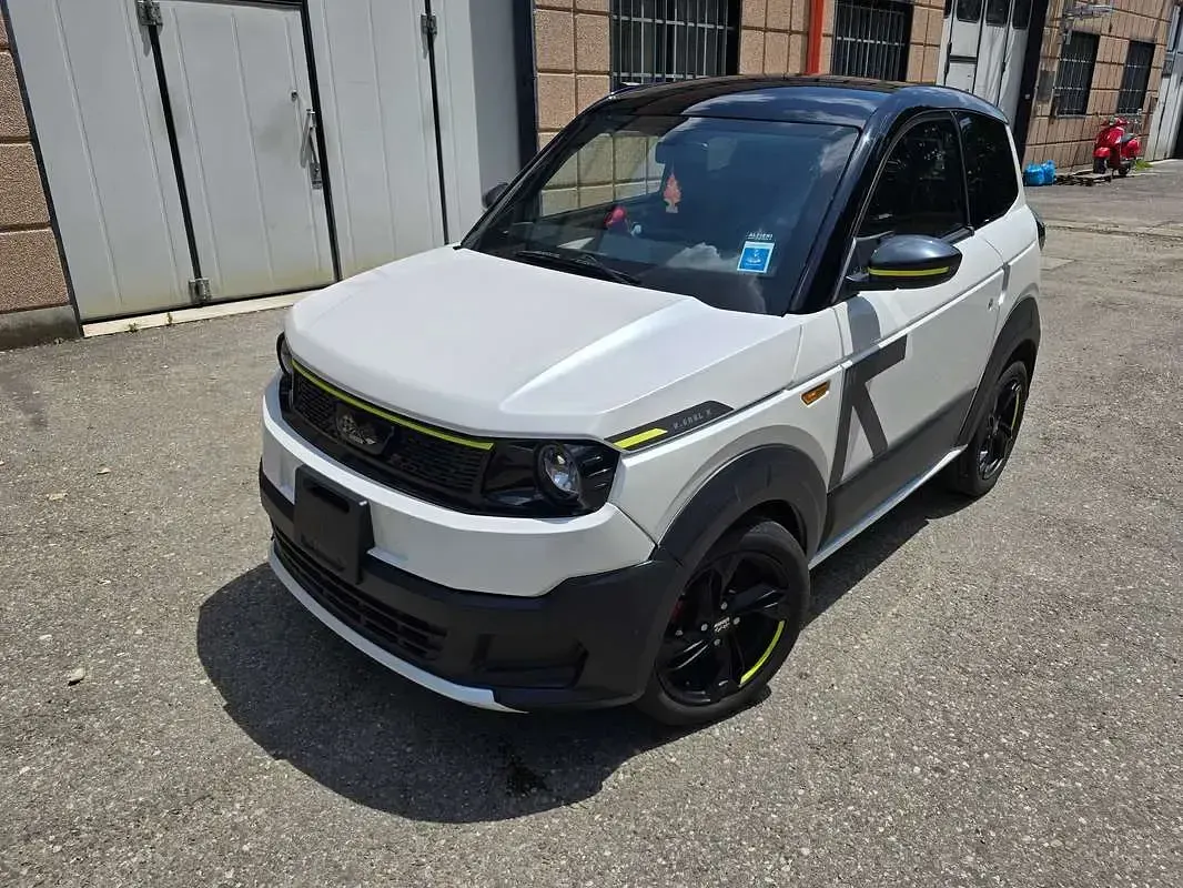 Usata Ligier Myli 10 kW (14 CV) 2024 Bianco Utilitaria