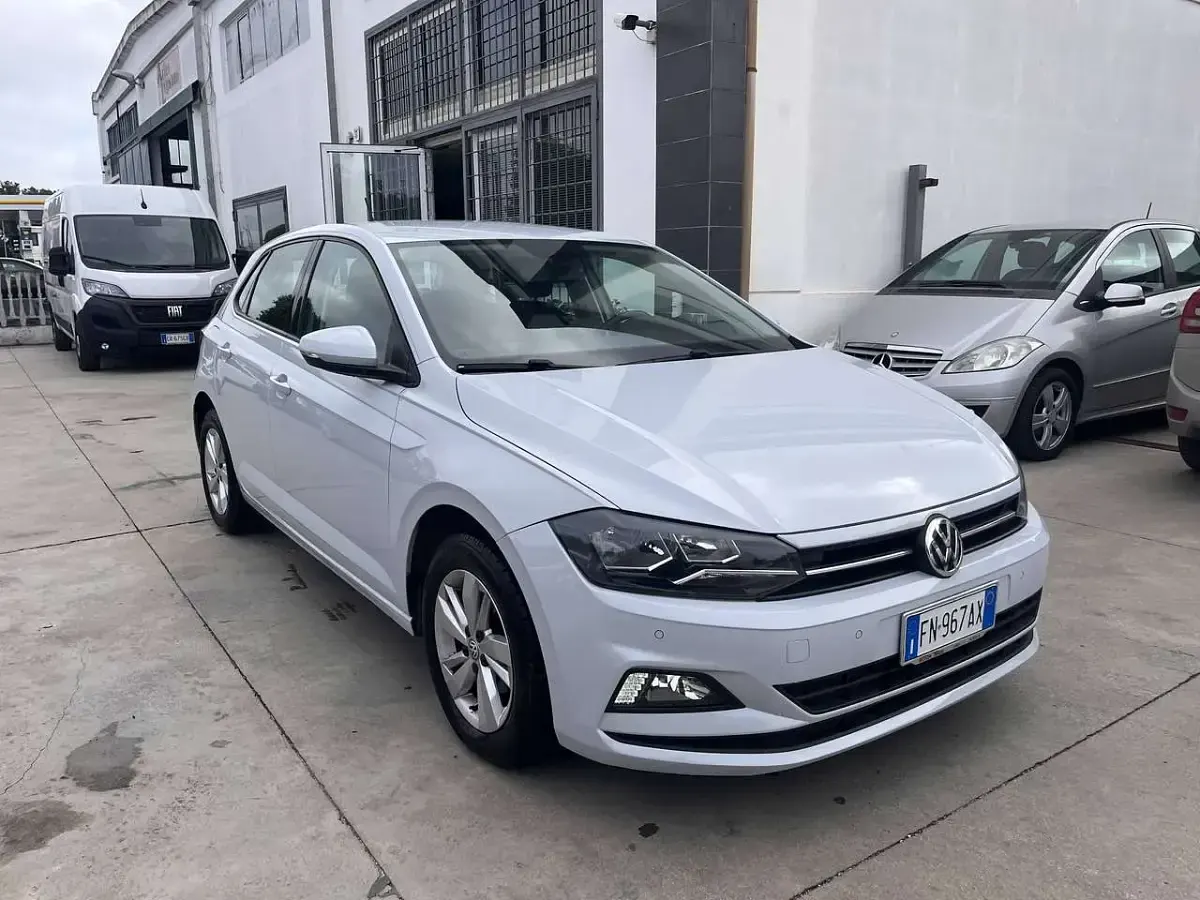 Usata VW Polo Comfortline 95 CV (69 kW) 2018 Withe sand Utilitaria