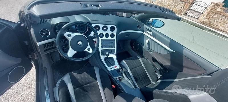 Usata Alfa Romeo Spider 185 CV (136 kW) 2008 Nero Cabrio