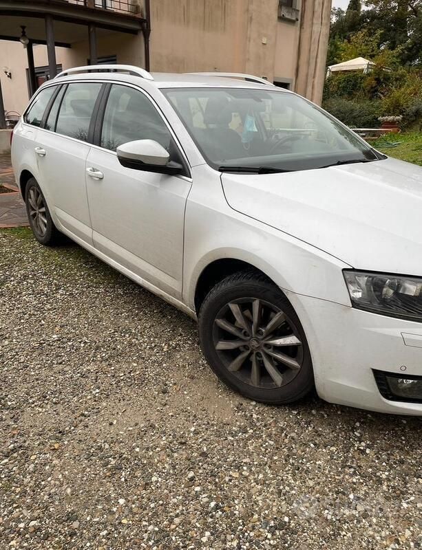 Usata Skoda Octavia 110 CV (80 kW) 2016 Bianco Station wagon