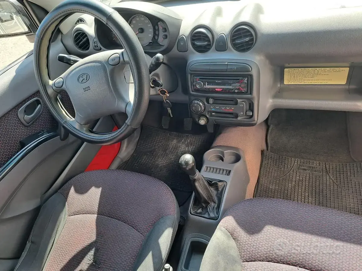 Usata Hyundai Atos Active 63 CV (46 kW) 2006 Rosso Utilitaria