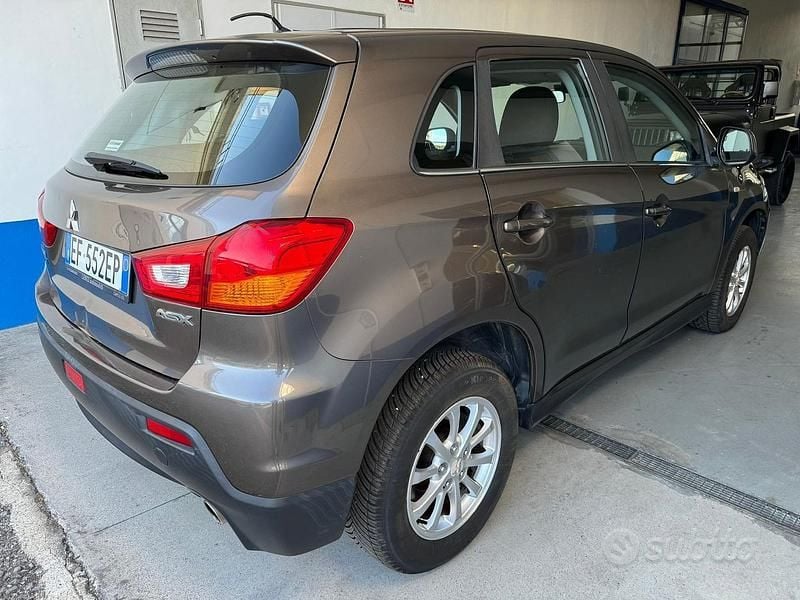 Usata Mitsubishi ASX Inform 150 CV (110 kW) 2010 Marrone SUV