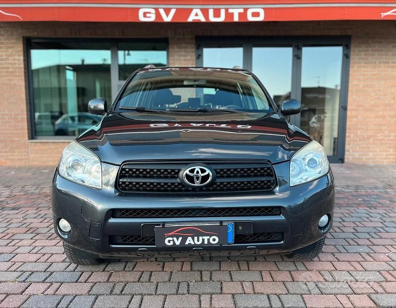 Occasion Toyota RAV4 136 ch (100 kW) 2007 Gris SUV