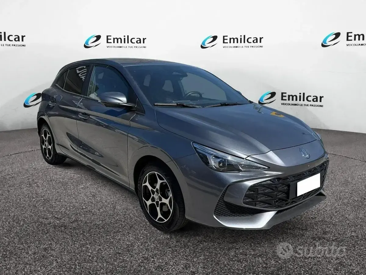 Usata MG MG3 Luxury 102 CV (75 kW) 2025 Grigio Utilitaria