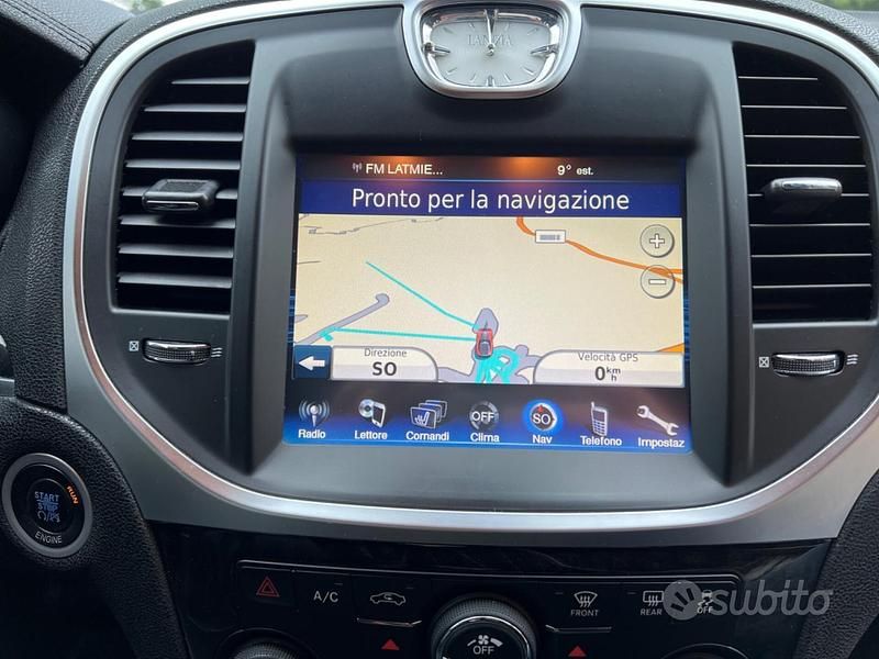 Usata Lancia Thema Platinum 190 CV (139 kW) 2012 Grigio Berlina