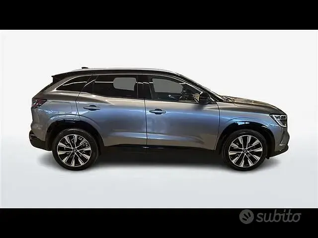 Usata Renault Austral Techno 200 CV (147 kW) 2023 Grigio scuro SUV