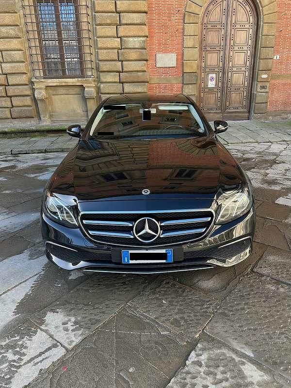 Begagnad Mercedes E200 Business 160 HK (117 kW) 2020 Svart Sedan