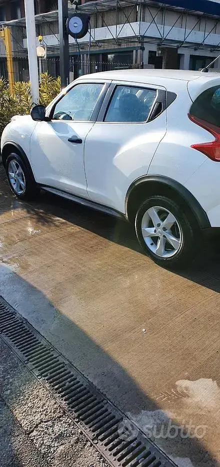 Usata Nissan Juke 110 CV (80 kW) 2012 Bianco SUV