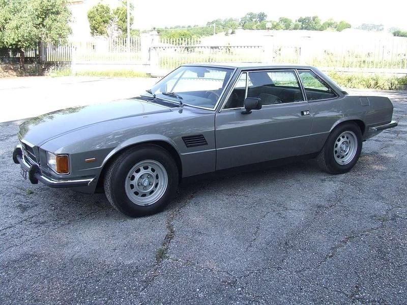 Usata De Tomaso De Tomaso Longchamp 271 CV (199 kW) 1975 Grigio medio met. Coupé