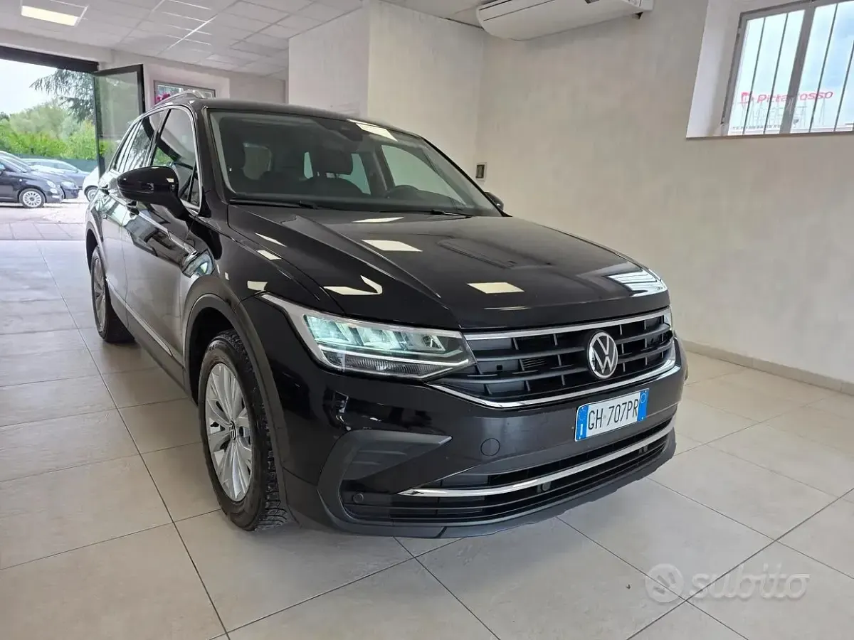 Usata VW Tiguan Elegance 150 CV (110 kW) 2021 Nero SUV