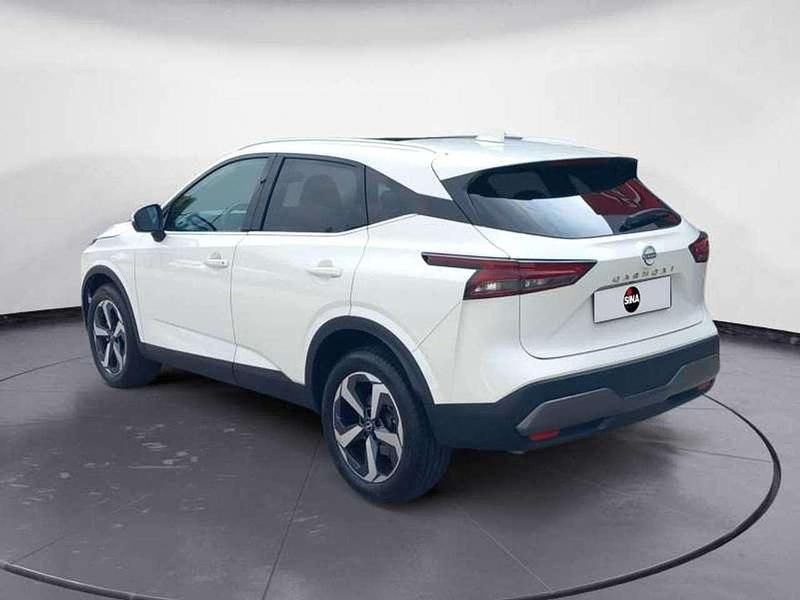 Usata Nissan Qashqai N-Connecta 140 CV (102 kW) 2022 Bianco perla SUV
