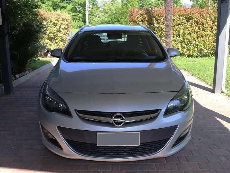 Usata Opel Astra Cosmo 140 CV (102 kW) 2016 Argento Berlina