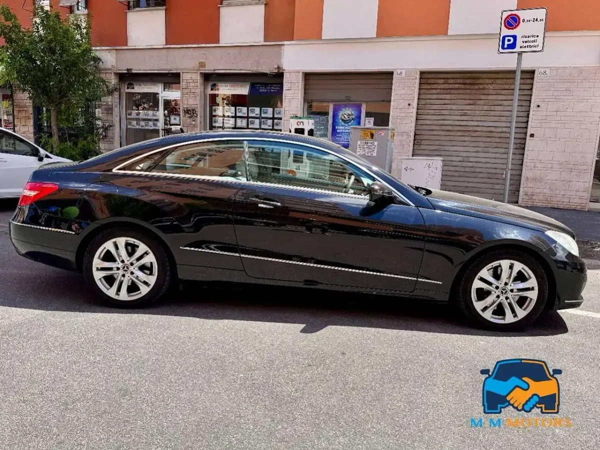 Usata Mercedes E250 Avantgarde 204 CV (150 kW) 2009 Nero Coupé