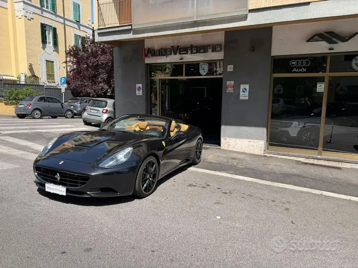 Usata Ferrari California 460 CV (338 kW) 2013 Cabrio