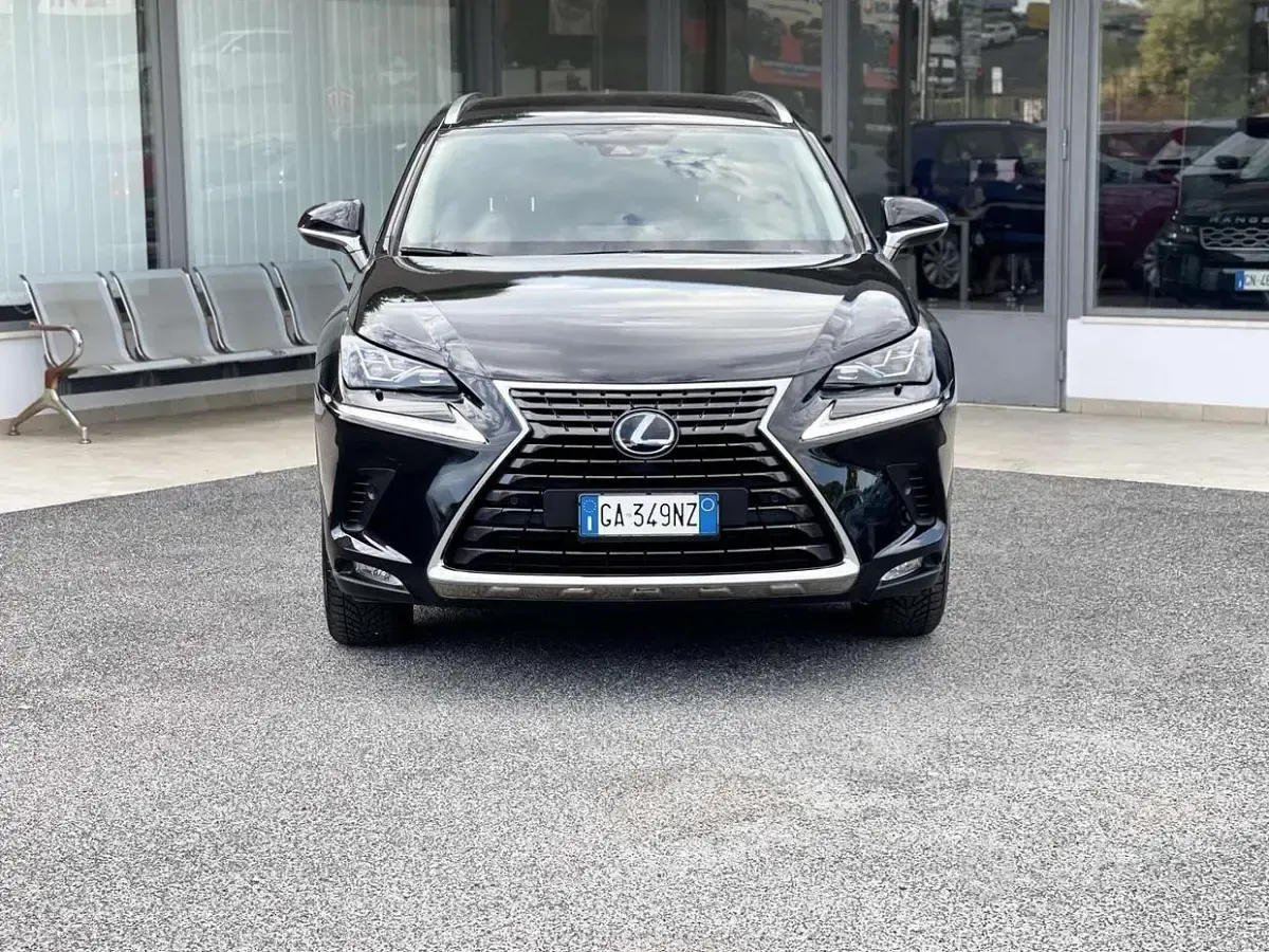 Usata Lexus NX300h Luxury Line 155 CV (114 kW) 2020 Nero SUV