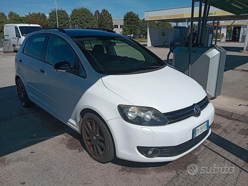Bianco Usata 2009 VW Golf Plus Monovolume | 4000 € (Buon prezzo) - Immagine 1/4