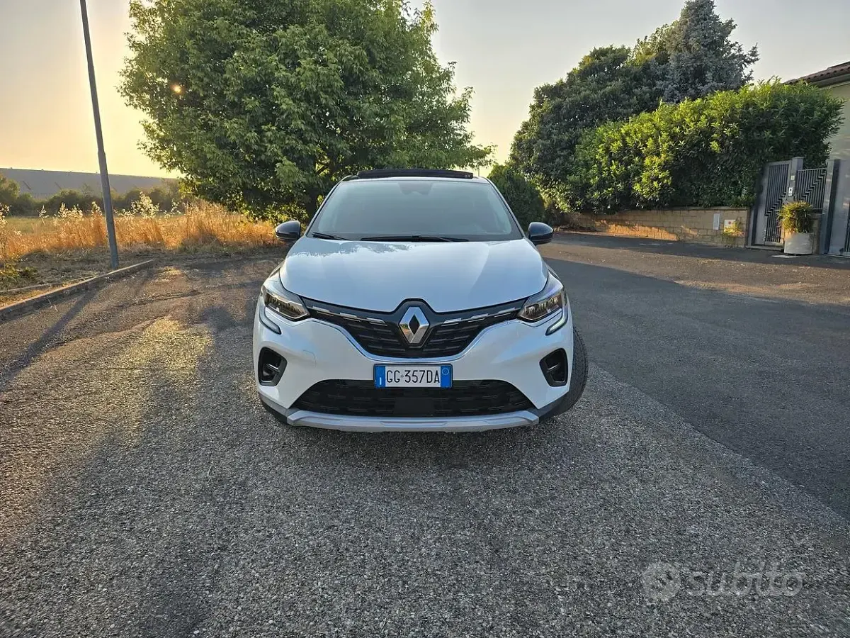 Usata Renault Captur Intens 101 CV (74 kW) 2021 Bianco SUV