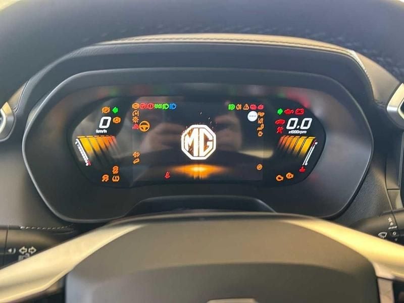 Nuova MG ZS Luxury 2025 Grigio Berlina