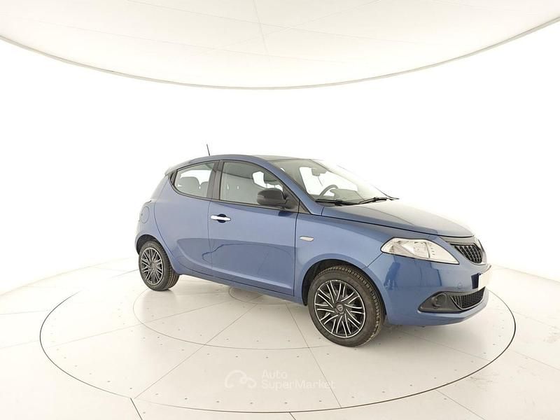 Usata Lancia Ypsilon Silver 69 CV (50 kW) 2023 Blu Utilitaria