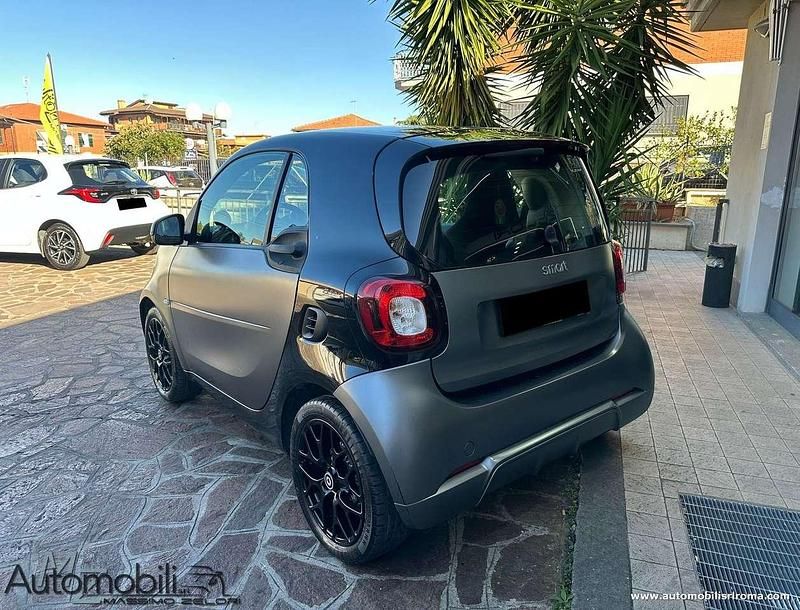 Usata Smart ForTwo Coupé Superpassion 71 CV (52 kW) 2019 Grigio Utilitaria