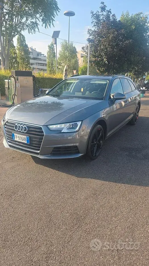 Usata Audi A4 150 CV (110 kW) 2018 Grigio Station wagon