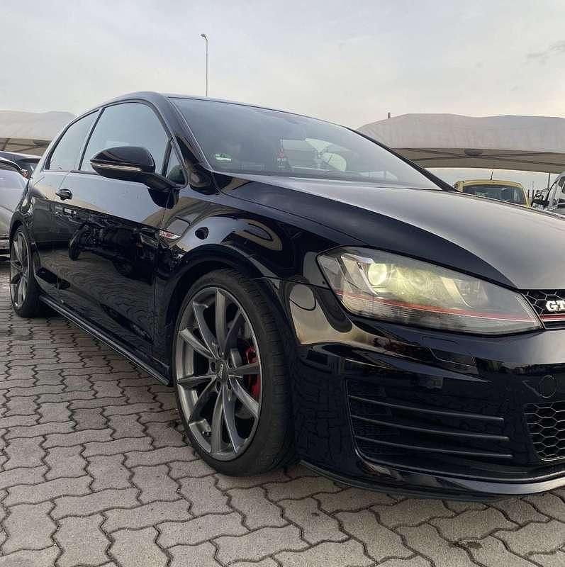 Usata VW Golf VII GTI 220 CV (161 kW) 2013 Berlina