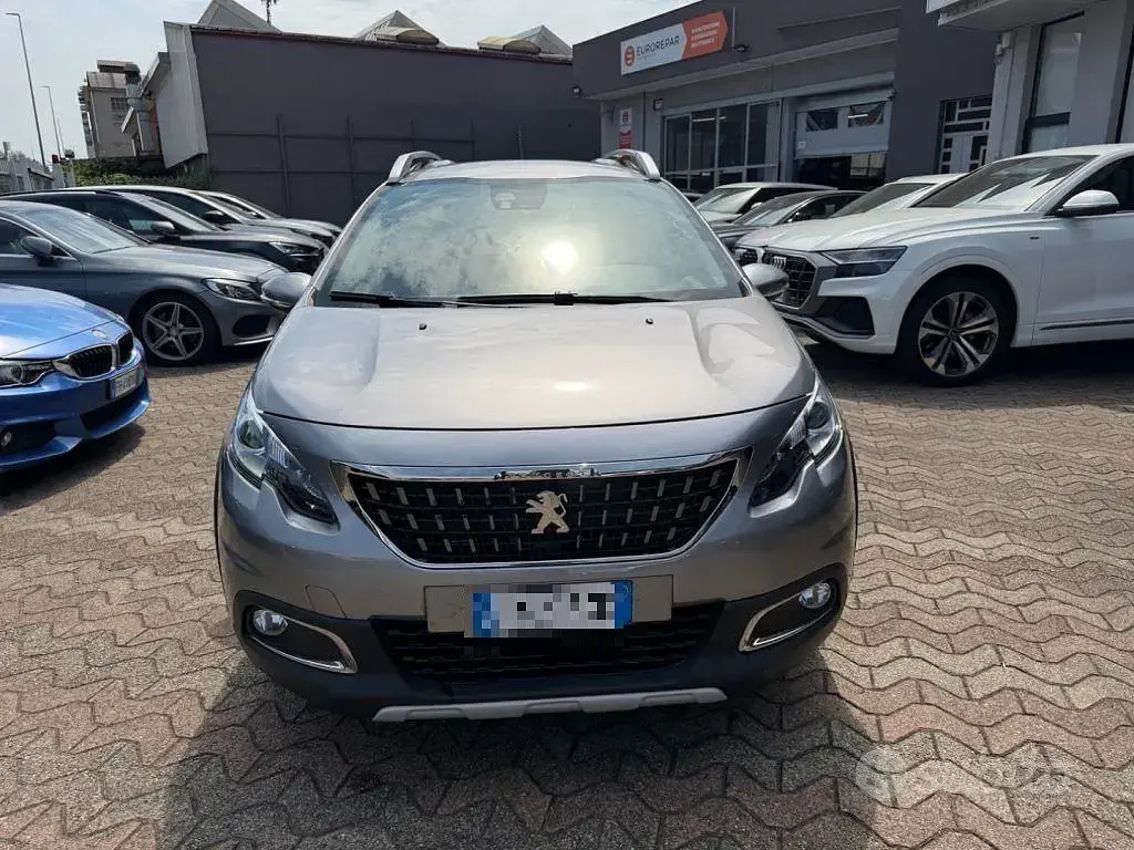 Usata Peugeot 2008 Allure 83 CV (61 kW) 2019 Grigio SUV